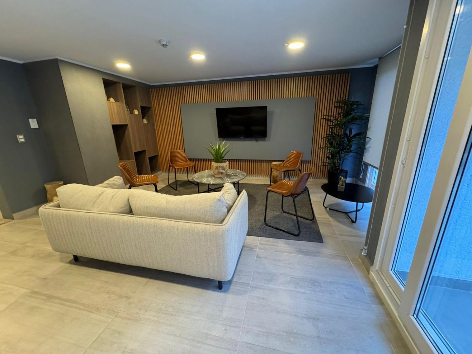 Hom I Acogedor A Estrenar En 2pax Santiago del Cile